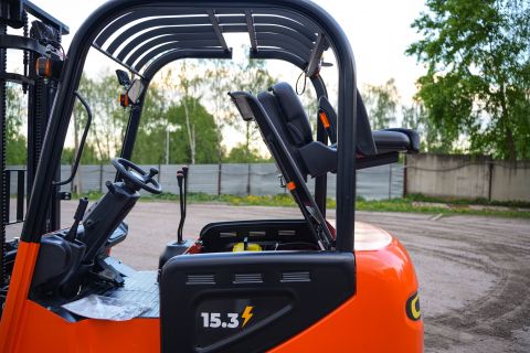 Вилочный погрузчик Sibtrike SF4 Light 15.3LA 1500 кг