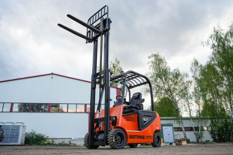 Вилочный погрузчик Sibtrike SF4 Light 20.3LA 2000 кг