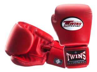 Перчатки боксерские Twins BGVL-3 для муай-тай (красные) 10 oz