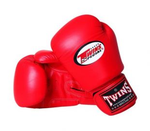 Перчатки боксерские Twins BGVL-3 для муай-тай (красные) 12 oz